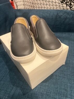 Manelli Gray Slip-On Sneakers – Minimalist Everyday Shoes